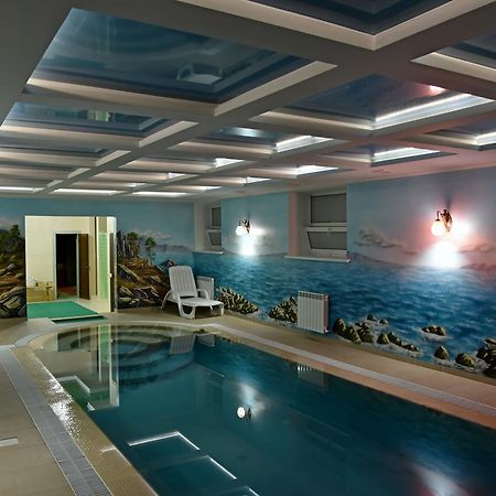 Hotel Gloria Kostanay Exterior photo